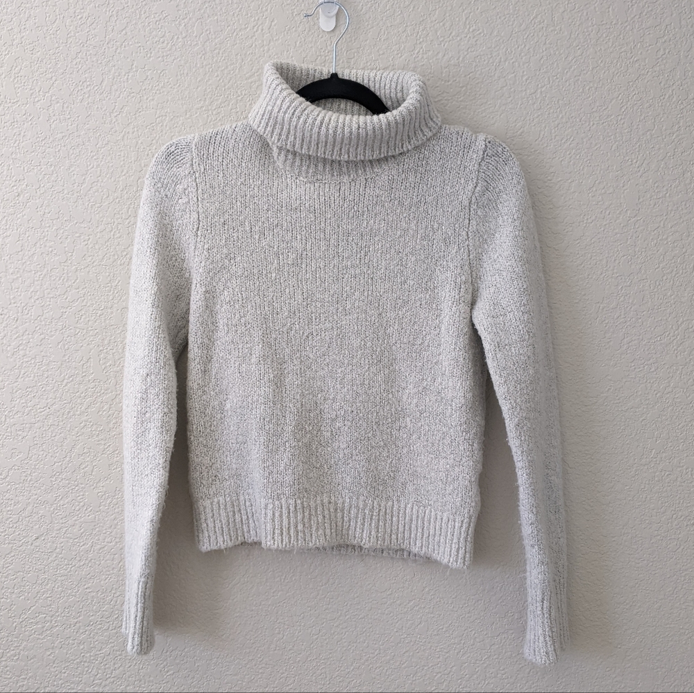 Brandy Melville OS Light Grey Turtleneck Sweater